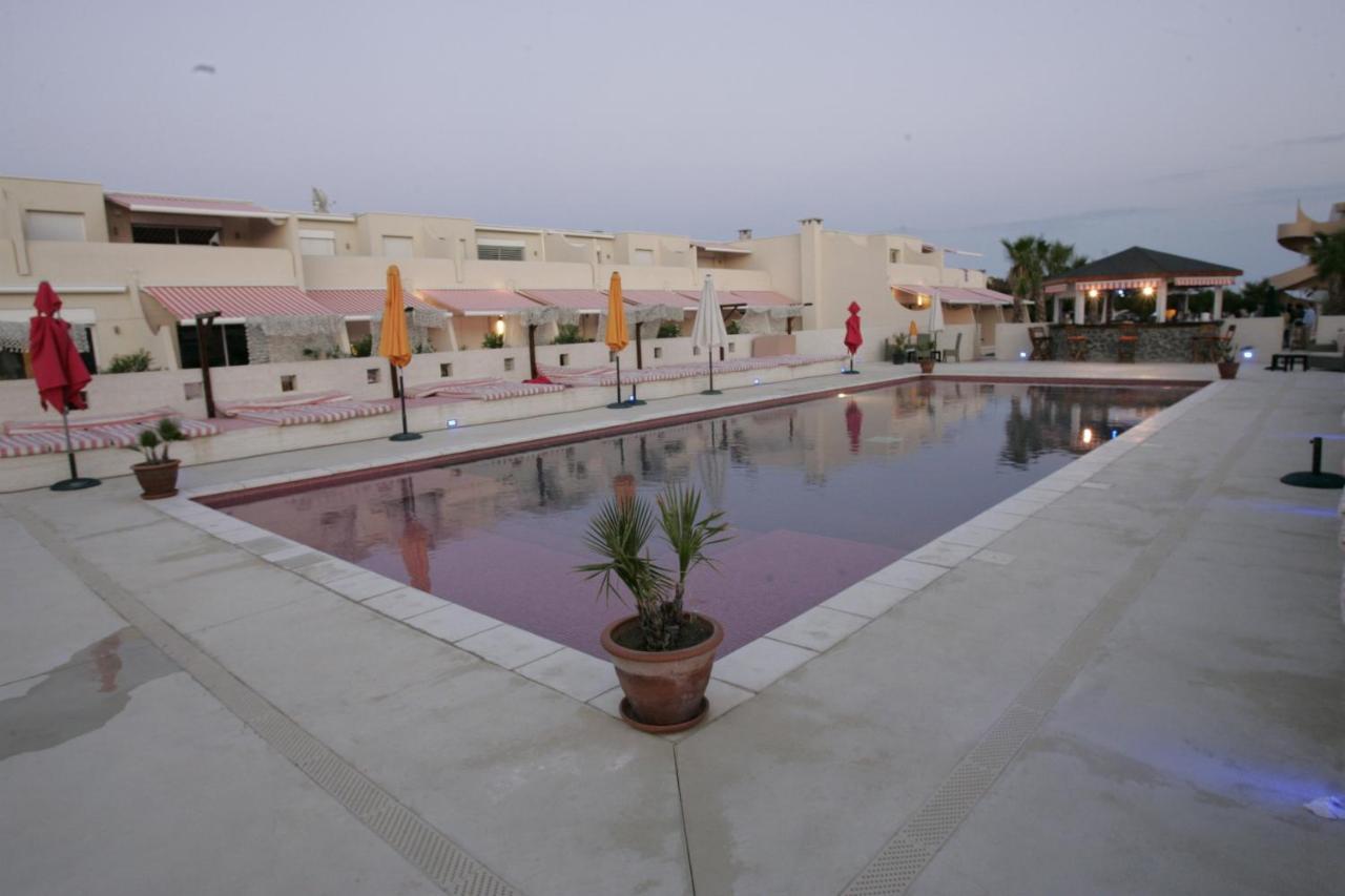 Le Jardin D'Eden "Reserve Aux Couples" Agde Bagian luar foto